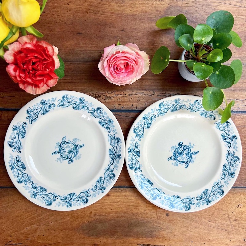 Duo assiettes plates terre de fer – Russe Longwy