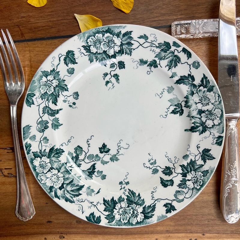 assiette-plate-marion-stamand-hamage-artdelatable-ancien