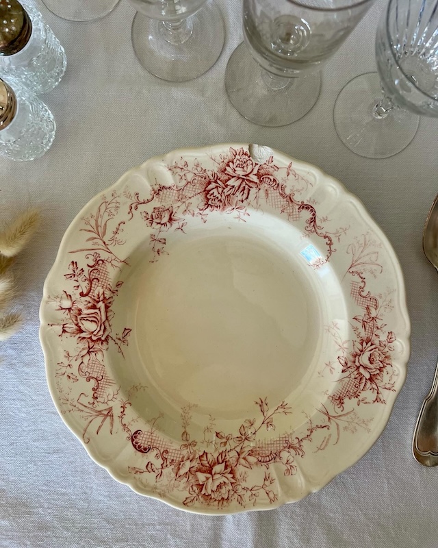 assiette-creuse-lonchamp-rose-rocroy-vintage-vaisselle-brocnpeps