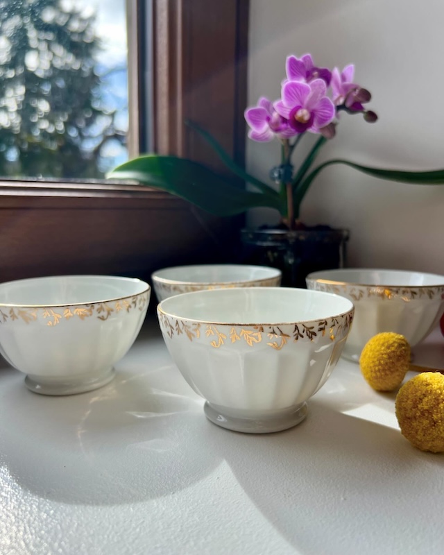 bols_espresso_longchamp_doré_vintage_terre_de_fer_brocnpeps