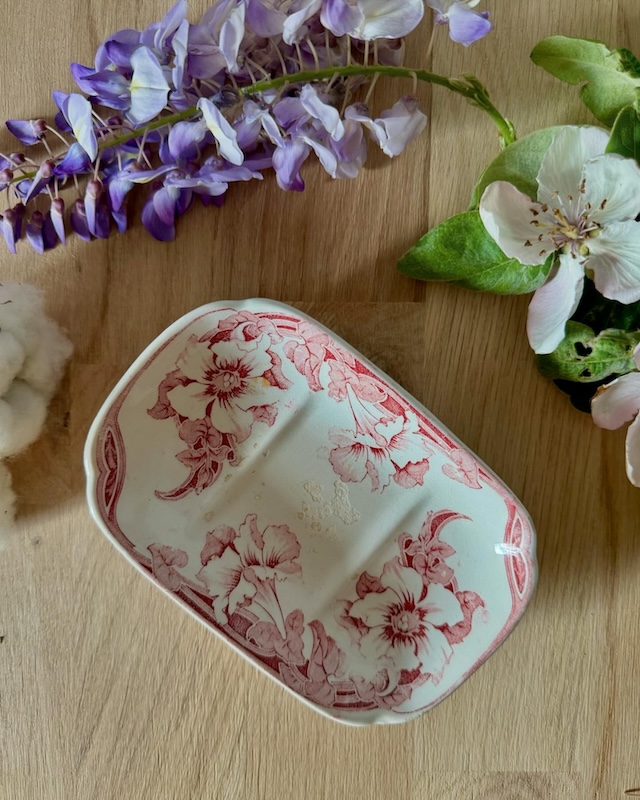 porte_savon_fleurs_roses_terre_de_fer_vintage_deco_ancienne_brocnpeps