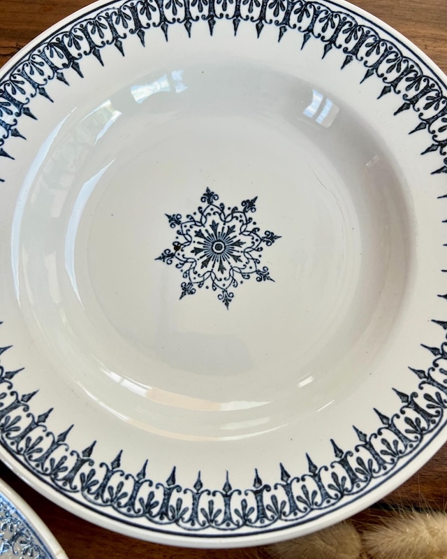 assiettes_creuses_primax_st_amand_bleu_duo_vaisselle_ancienne_terre_de_fer_brocnpeps
